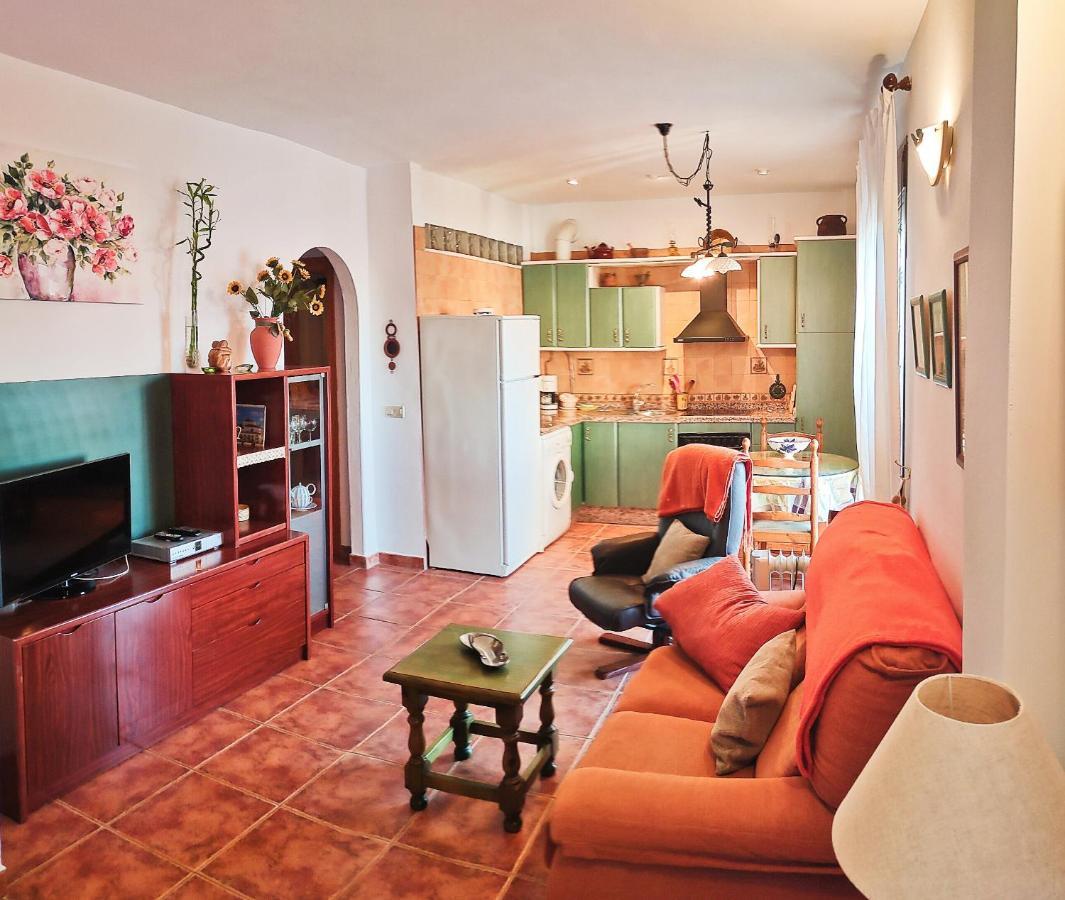Apartamentos Maria Cómpeta エクステリア 写真